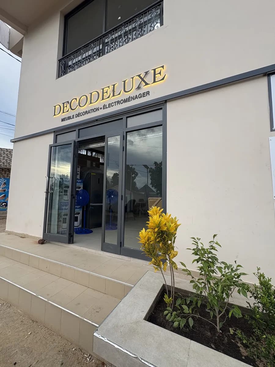 Entrée de la boutique DECODELUXE